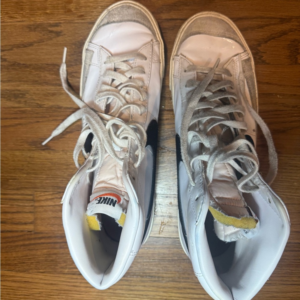 Nike Men's Blazer Mid '77 Vintage Shoes